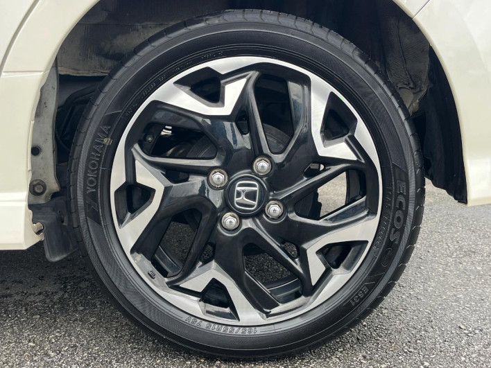 2018 Honda N-BOX CUSTOM DBA-JF3 (UW-69f0216059440)[10]