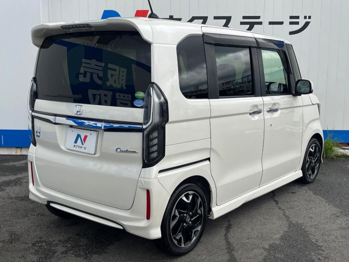 2018 Honda N-BOX CUSTOM DBA-JF3 (UW-69f0216059440)[23]