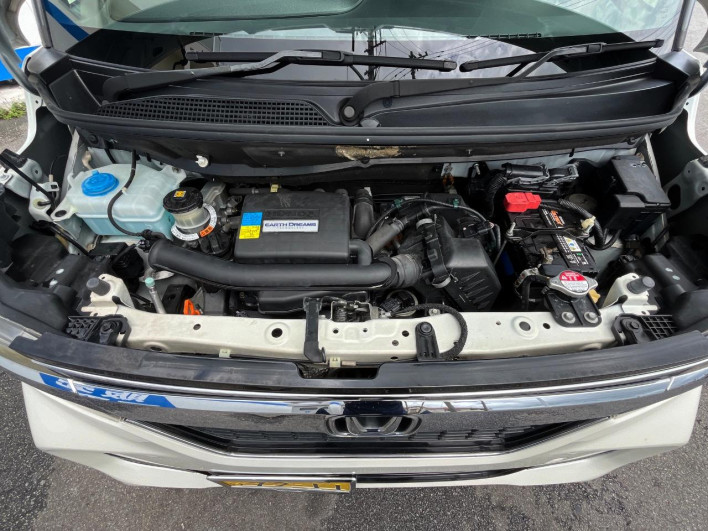 2018 Honda N-BOX CUSTOM DBA-JF3 (UW-69f0216059440)[4]