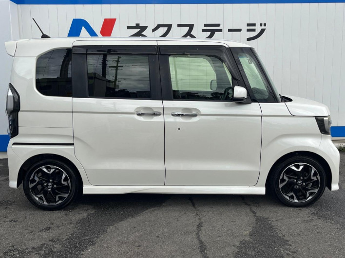 2018 Honda N-BOX CUSTOM DBA-JF3 (UW-69f0216059440)[24]