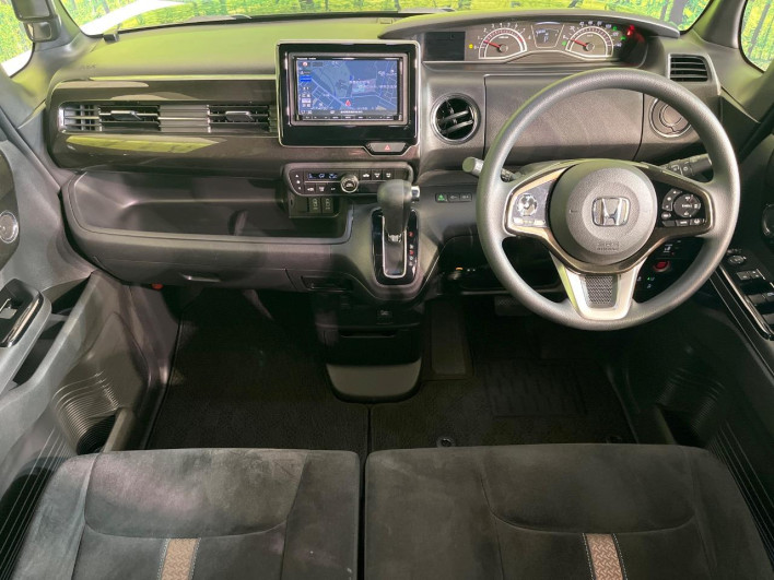 2019 Honda N-BOX CUSTOM DBA-JF3 (UW-69f0216183df5)[25]