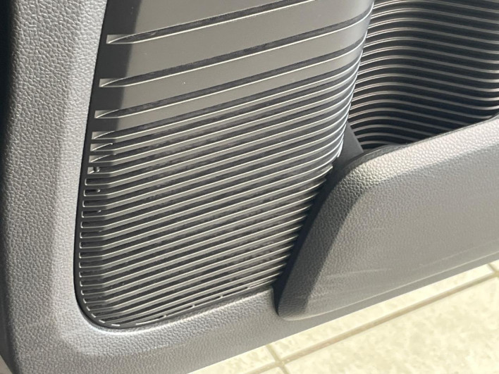 2019 Honda N-BOX CUSTOM DBA-JF3 (UW-69f0216183df5)[29]