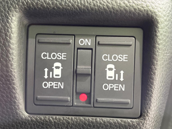 2020 Honda N-BOX CUSTOM 6BA-JF3 (UW-69f0216489f51)[19]