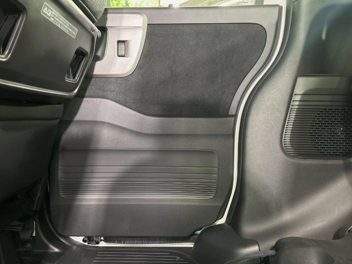 2022 Honda N-BOX CUSTOM 6BA-JF3 (UW-69f0216688e90)[28]