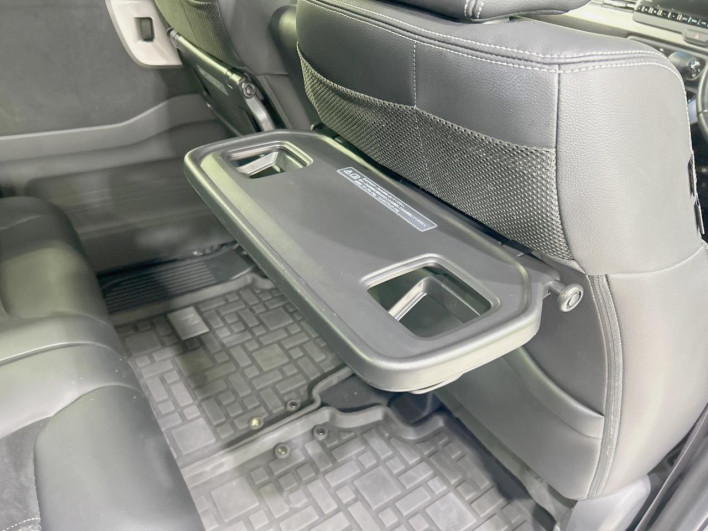 2023 Honda N-BOX CUSTOM 6BA-JF3 (UW-69f02166a1cd5)[24]