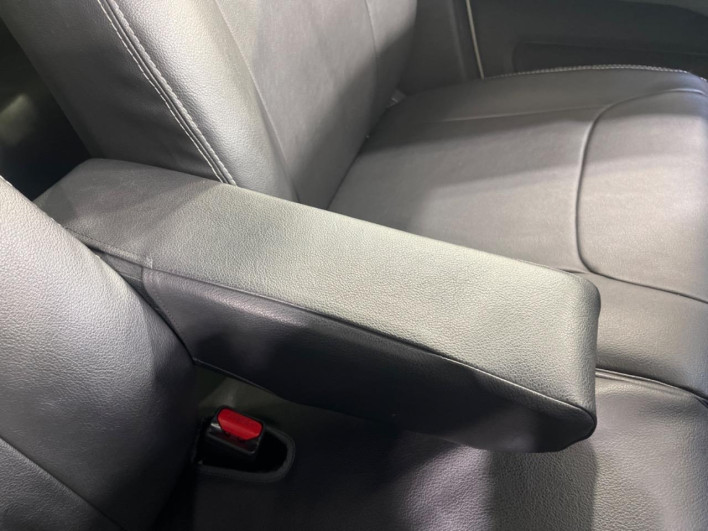 2017 Honda N-BOX CUSTOM DBA-JF4 (UW-69f0216ca6855)[22]