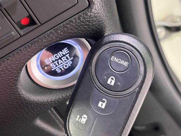 2017 Honda N-BOX CUSTOM DBA-JF4 (UW-69f0216ca6855)[10]