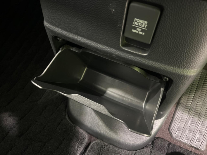 2017 Honda N-BOX CUSTOM DBA-JF4 (UW-69f0216ca6855)[21]