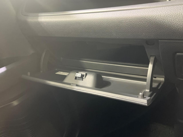 2017 Honda N-BOX CUSTOM DBA-JF4 (UW-69f0216ca6855)[6]