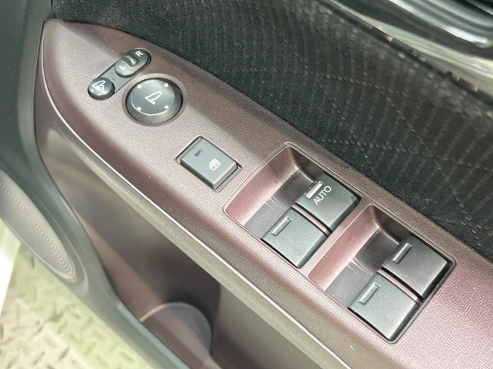 2012 Honda N-ONE DBA-JG1 (UW-69f02171d33dd)[23]