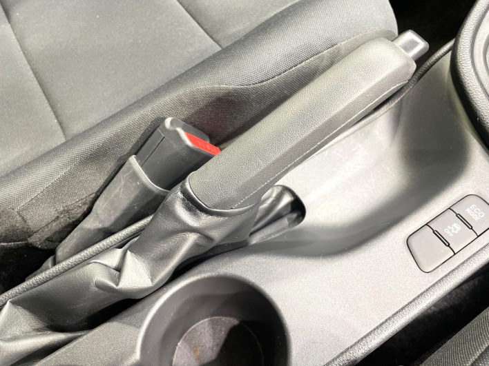 2021 Toyota Yaris 5BA-KSP210 (UW-69f0217dc7cd2)[10]