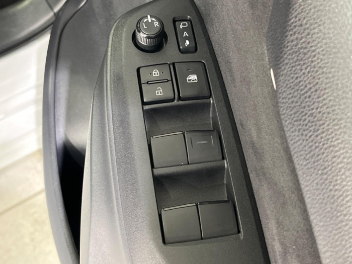 2023 Toyota Yaris 5BA-KSP210 (UW-69f0217eb711e)[26]