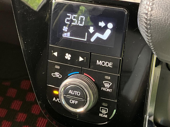 2015 Daihatsu Cast DBA-LA250S (UW-69f02184b79b1)[28]