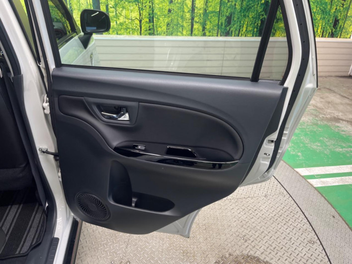 2018 Daihatsu Cast DBA-LA250S (UW-69f02186ec5bd)[17]