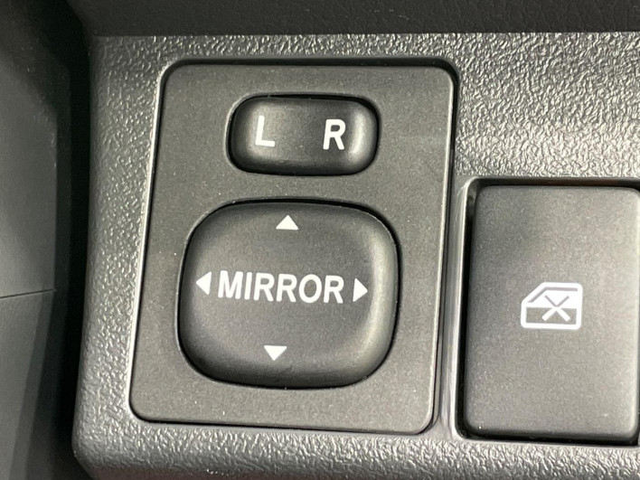 2018 Daihatsu Copen DBA-LA400K (UW-69f0218c333fb)[29]