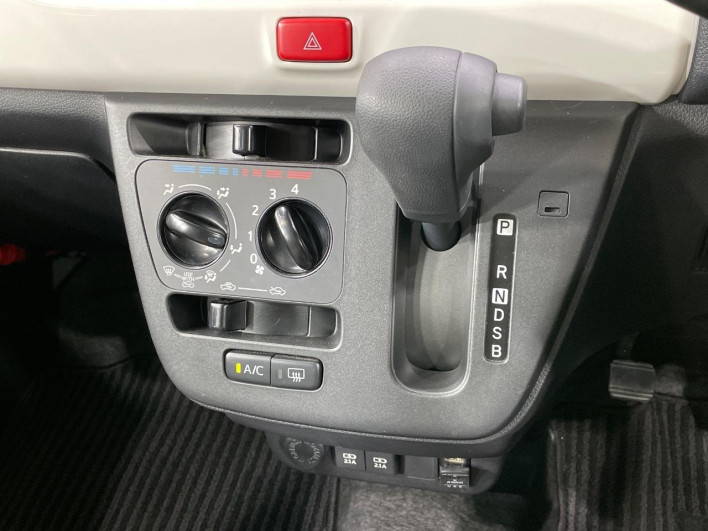 2018 Daihatsu Mira Tocot DBA-LA550S (UW-69f0218da8ffe)[8]