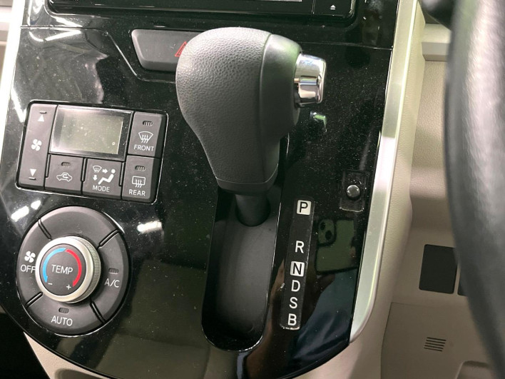 2019 Daihatsu Tanto DBA-LA600S (UW-69f02190b9e34)[23]