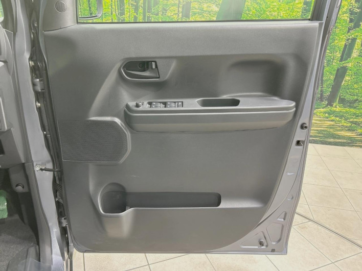 2019 Daihatsu Wake DBA-LA700S (UW-69f02195d9e54)[17]