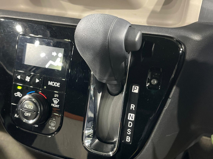 2019 Daihatsu Boon 5BA-M700S (UW-69f021a141620)[13]