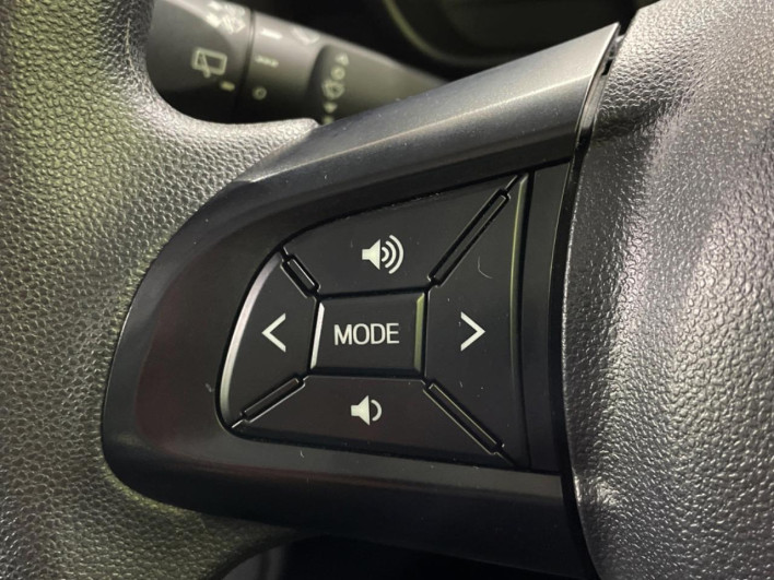 2017 Toyota Roomy DBA-M900A (UW-69f021a2237f3)[26]