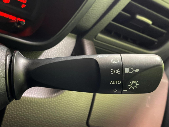 2017 Toyota Roomy DBA-M900A (UW-69f021a2237f3)[28]