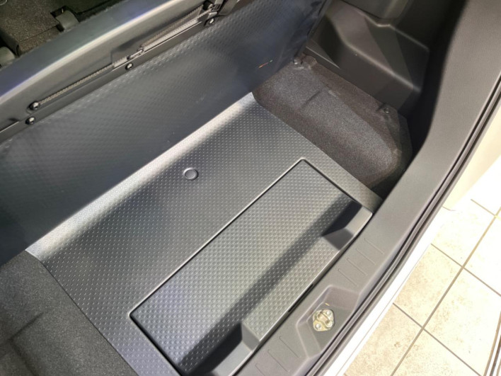 2020 Toyota Roomy DBA-M900A (UW-69f021a53293d)[26]