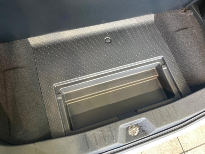 2020 Toyota Roomy 5BA-M900A (UW-69f021a57acf9)[19]