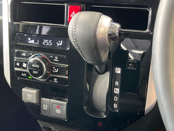 2021 Toyota Roomy 4BA-M900A (UW-69f021a6e5845)[25]