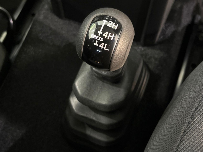 2026 Suzuki Jimny Nomad 3BA-JC74W (UW-69f021b088359)[28]