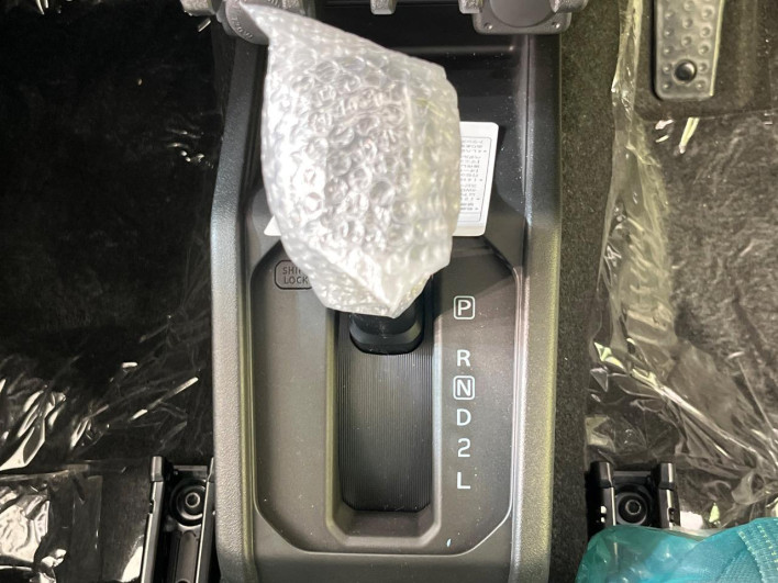 2026 Suzuki Jimny Nomad 3BA-JC74W (UW-69f021b129ec0)[17]