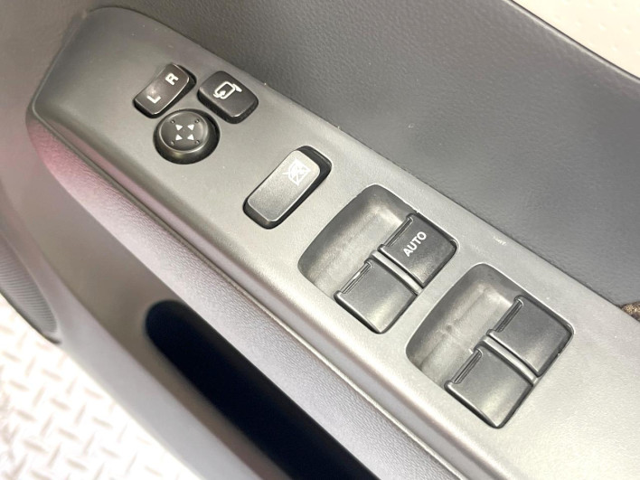 2012 Suzuki MR Wagon DBA-MF33S (UW-69f021b3c247b)[25]