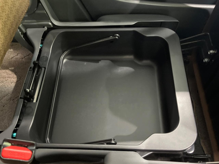 2011 Nissan Moco DBA-MG33S (UW-69f021b4f34eb)[17]