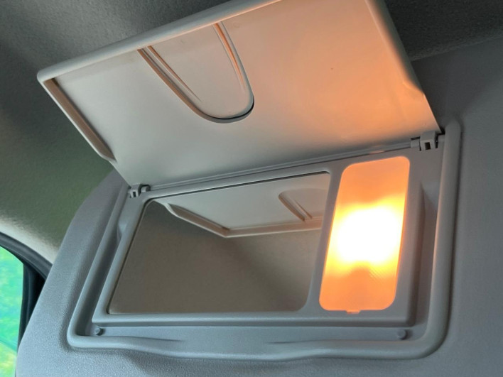 2011 Nissan Moco DBA-MG33S (UW-69f021b4f34eb)[11]