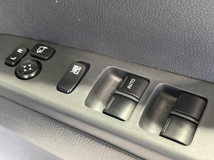 2011 Nissan Moco DBA-MG33S (UW-69f021b4f34eb)[23]