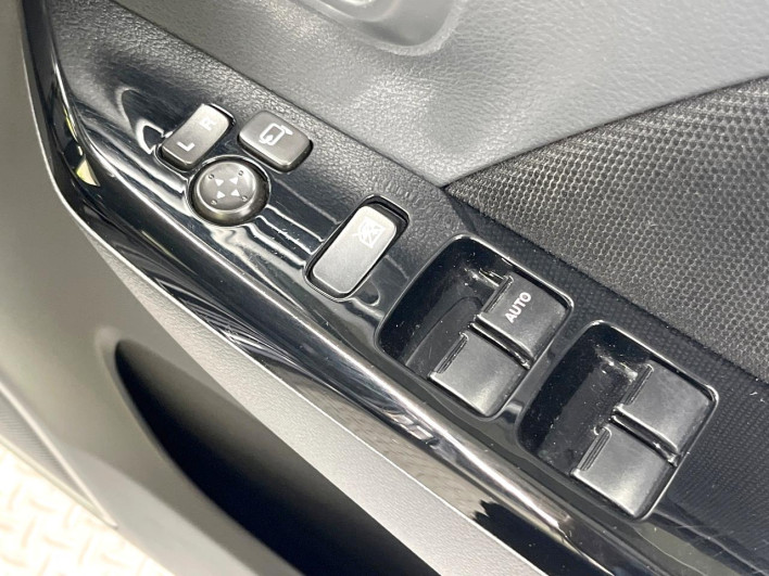 2013 Suzuki Wagon R Stingray DBA-MH34S (UW-69f021b7a65e9)[27]