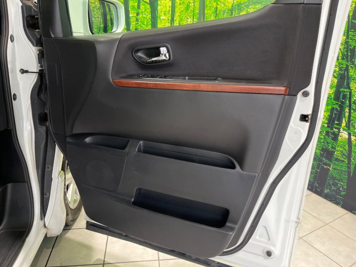 2006 Nissan Elgrand CBA-MNE51 (UW-69f021c886327)[29]