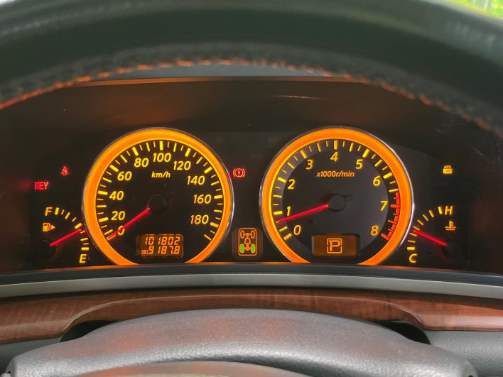 2006 Nissan Elgrand CBA-MNE51 (UW-69f021c886327)[21]