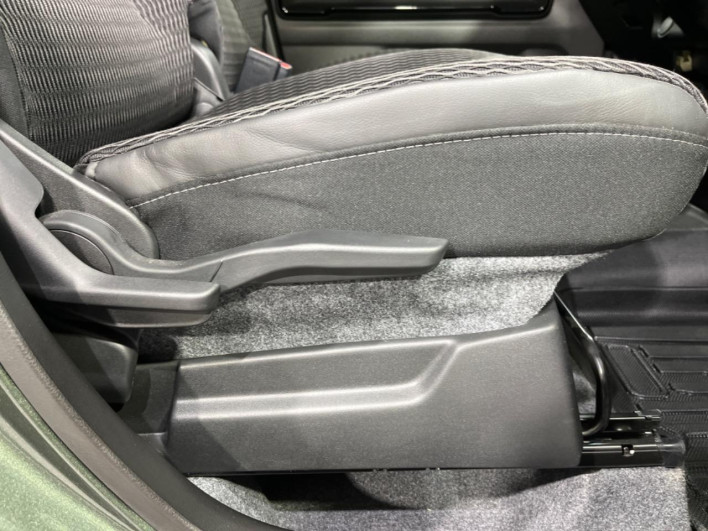 2024 Suzuki Hustler 5AA-MR92S (UW-69f021d479049)[29]