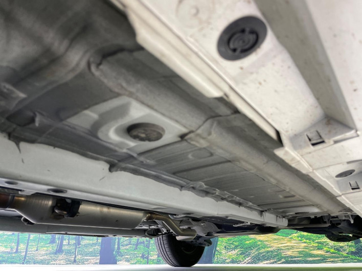 2021 Toyota Yaris 5BA-MXPA10 (UW-69f021d997560)[24]