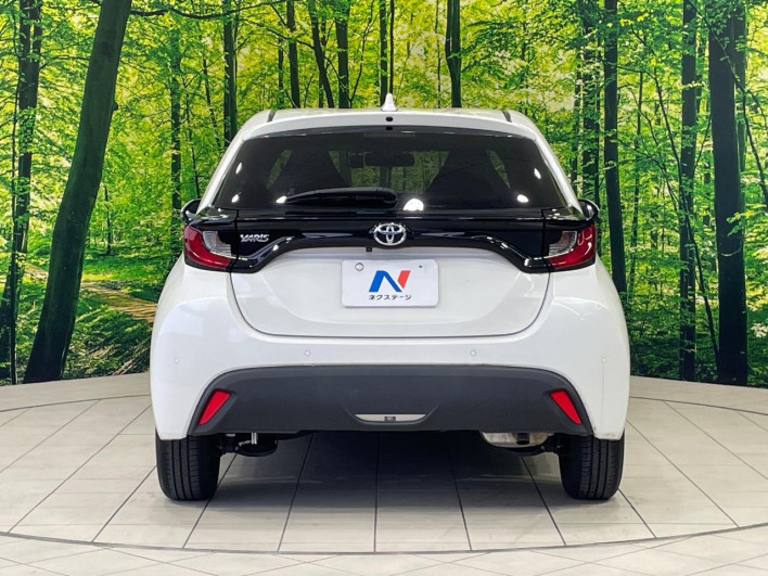 2021 Toyota Yaris 5BA-MXPA10 (UW-69f021d997560)[17]