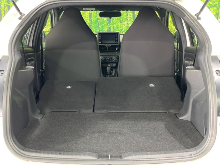 2022 Toyota Yaris 5BA-MXPA15 (UW-69f021d9a46a8)[22]