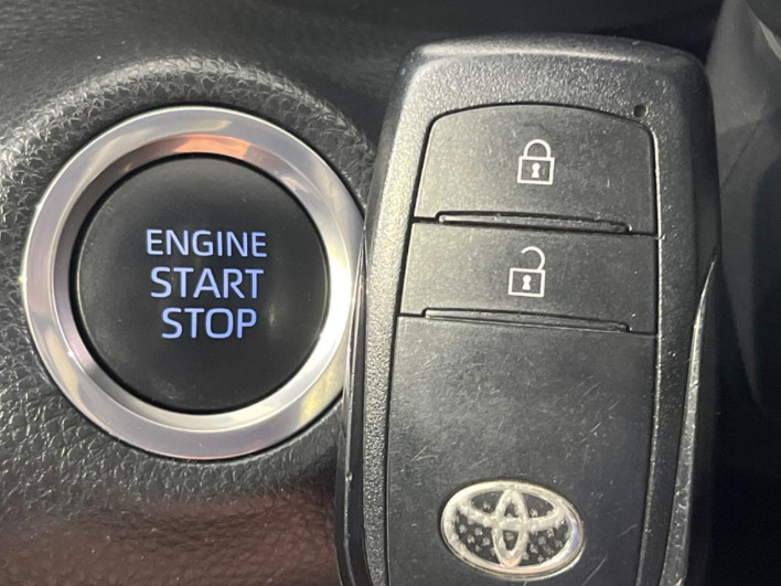 2022 Toyota Yaris 5BA-MXPA15 (UW-69f021d9a46a8)[5]