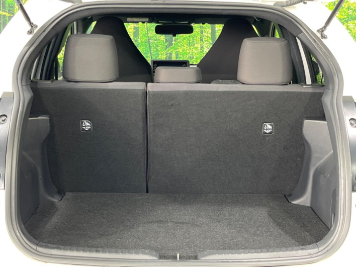 2022 Toyota Yaris 5BA-MXPA15 (UW-69f021d9a46a8)[21]