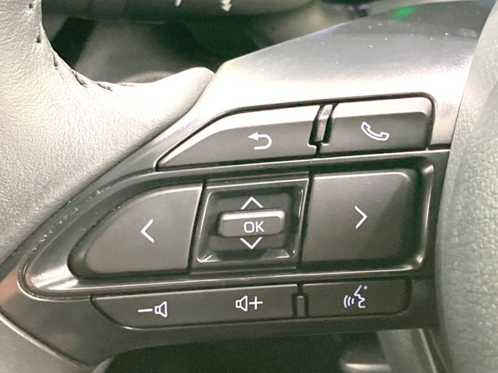 2025 Toyota Yaris Cross 5BA-MXPB10 (UW-69f021da45610)[23]