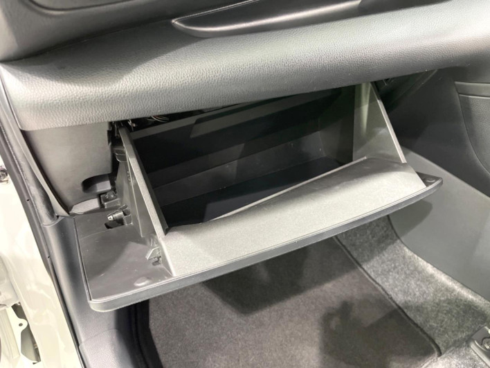 2023 Toyota Yaris 6AA-MXPH10 (UW-69f021db8b0e5)[4]