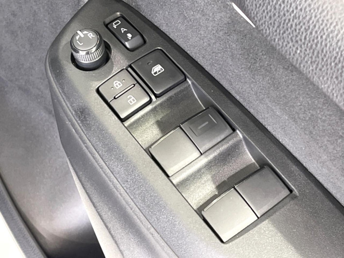 2023 Toyota Yaris 6AA-MXPH10 (UW-69f021db8b0e5)[25]