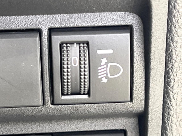 2023 Toyota Yaris 6AA-MXPH10 (UW-69f021db8b0e5)[28]