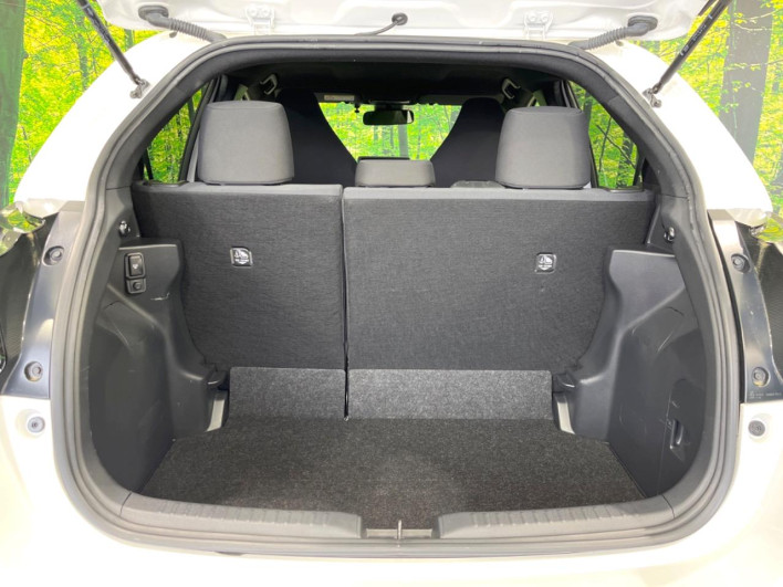 2023 Toyota Yaris 6AA-MXPH10 (UW-69f021db8b0e5)[19]