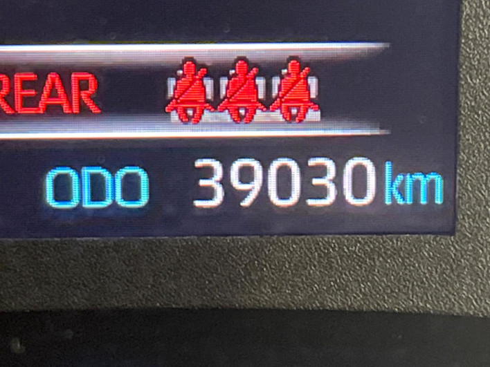 2023 Toyota Yaris 6AA-MXPH10 (UW-69f021db8b0e5)[2]