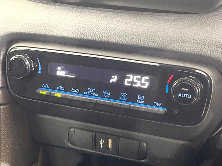 2023 Toyota Yaris 6AA-MXPH10 (UW-69f021dbc5a7e)[28]